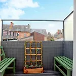 Lovely In With Wifi Apartmán
