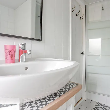 1 Bedroom In Apartmán Carolles